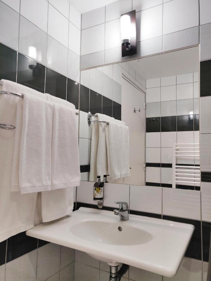 Logis Hotel Le Richelieu - Royan Atlantique Saujon Exteriér fotografie