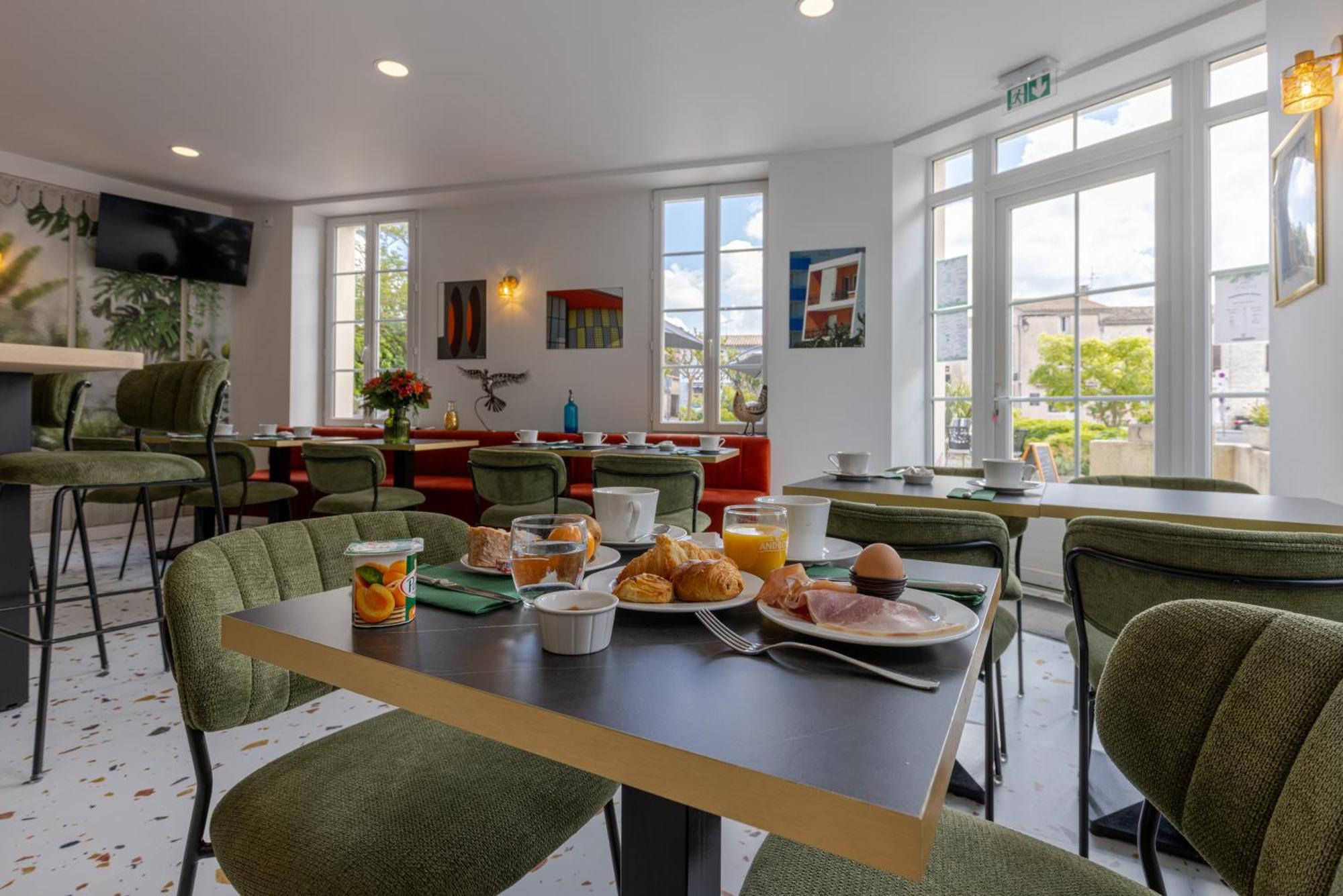 Logis Hotel Le Richelieu - Royan Atlantique Saujon Exteriér fotografie